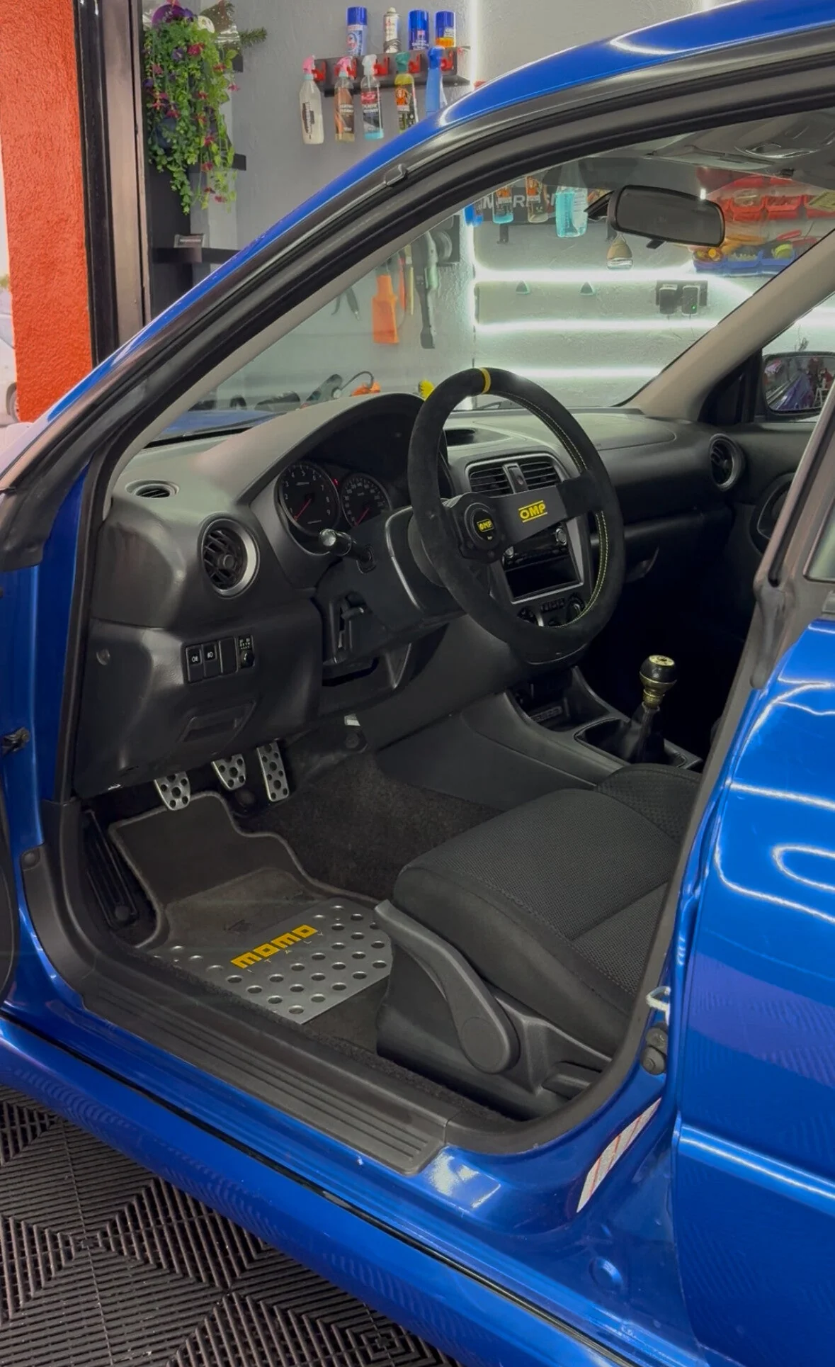 Interior · Puesto de conducción